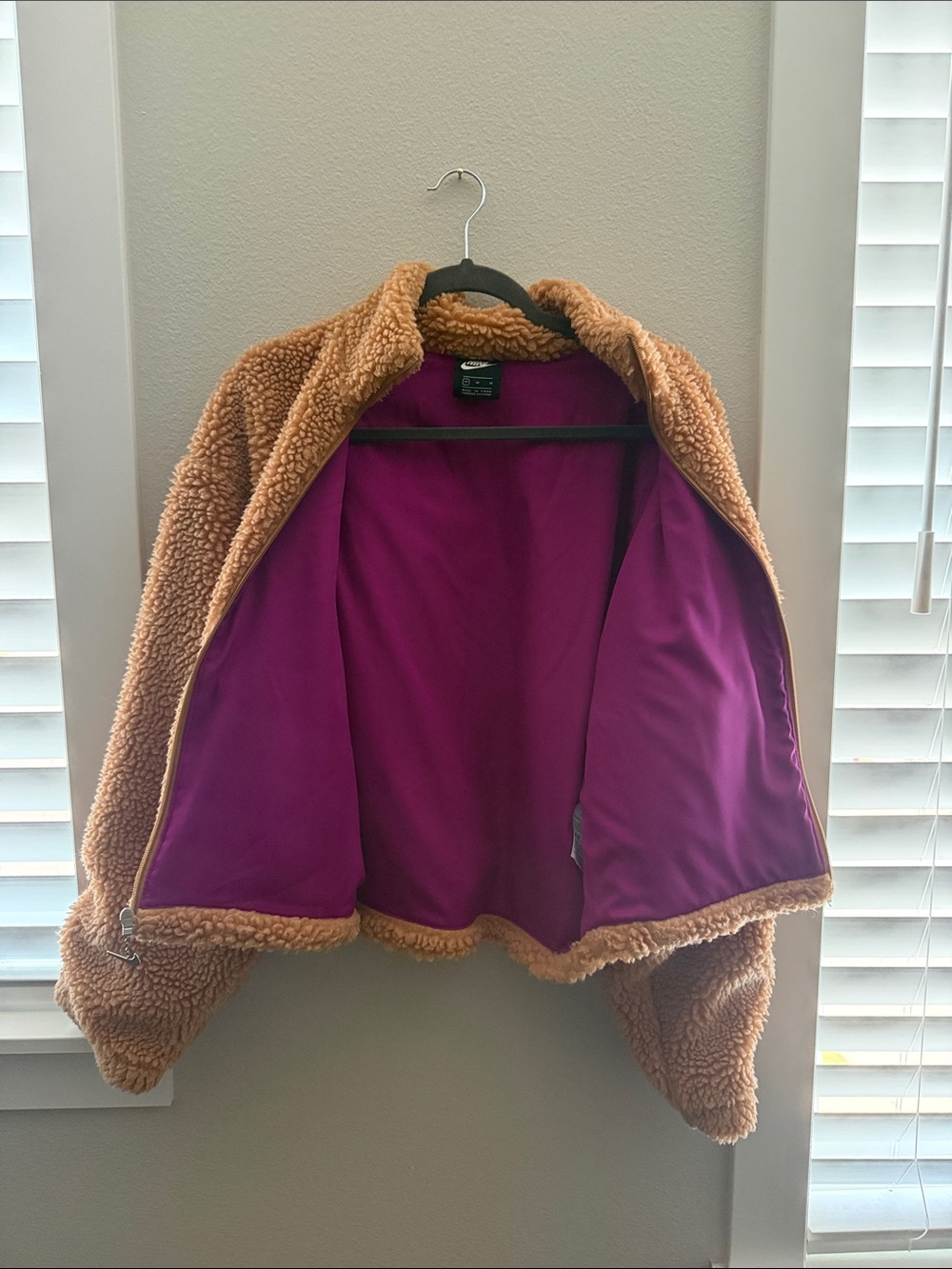 Nike Tan/Brown Sherpa Zip Jacket with Maroon Swoosh - Picture 4 of 4